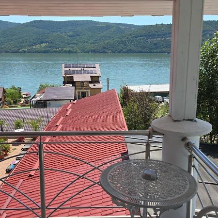 Casa Marina Hotel Ieşelniţa Kültér fotó