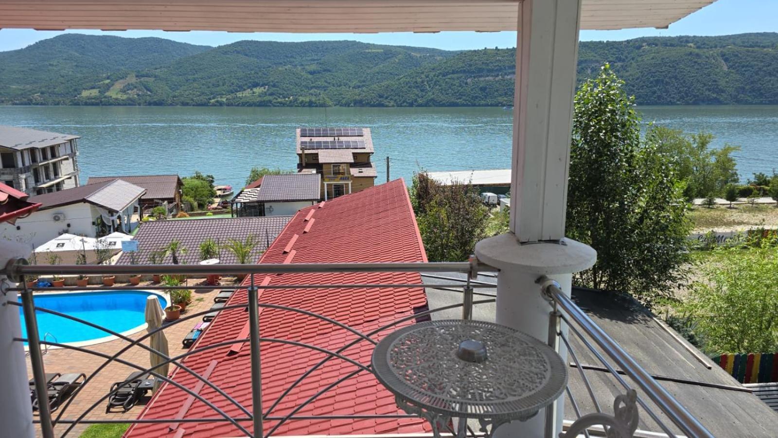 Casa Marina Hotel Ieşelniţa Kültér fotó
