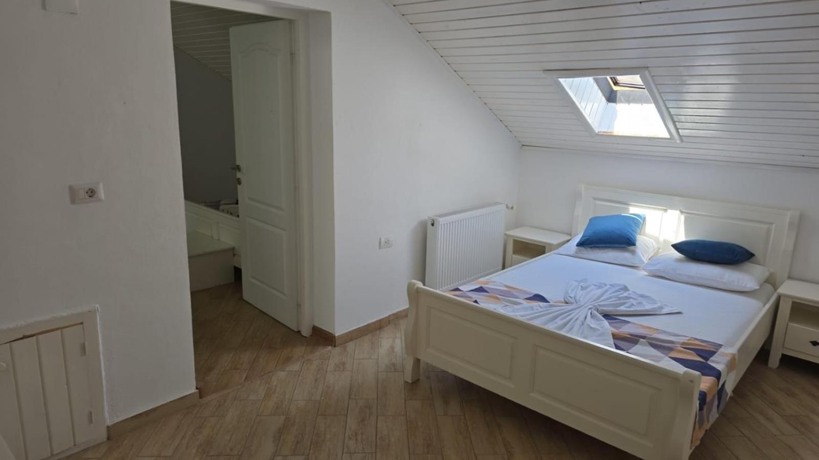 Casa Marina Hotel Ieşelniţa Kültér fotó