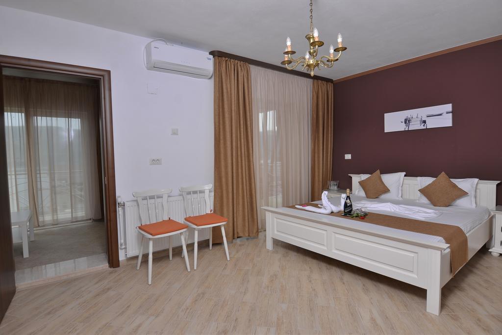 Casa Marina Hotel Ieşelniţa Kültér fotó