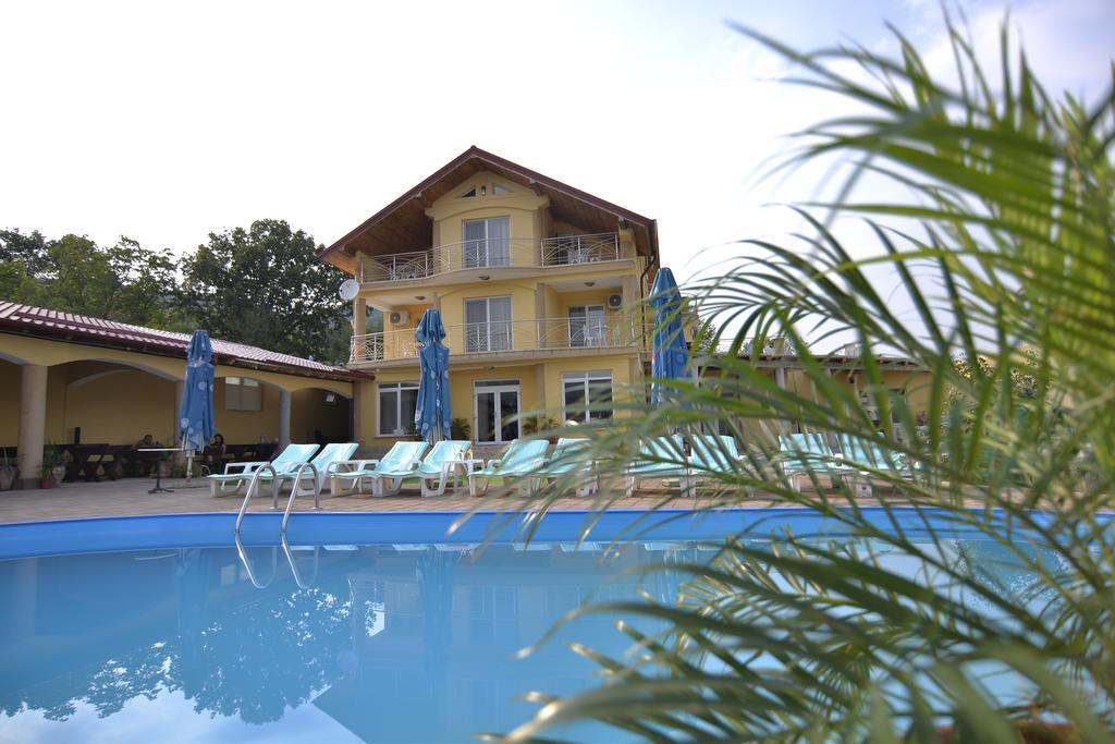 Casa Marina Hotel Ieşelniţa Kültér fotó