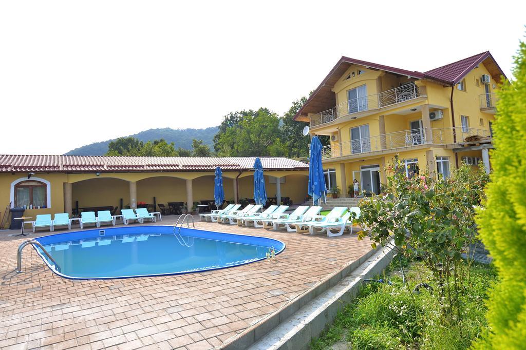 Casa Marina Hotel Ieşelniţa Kültér fotó
