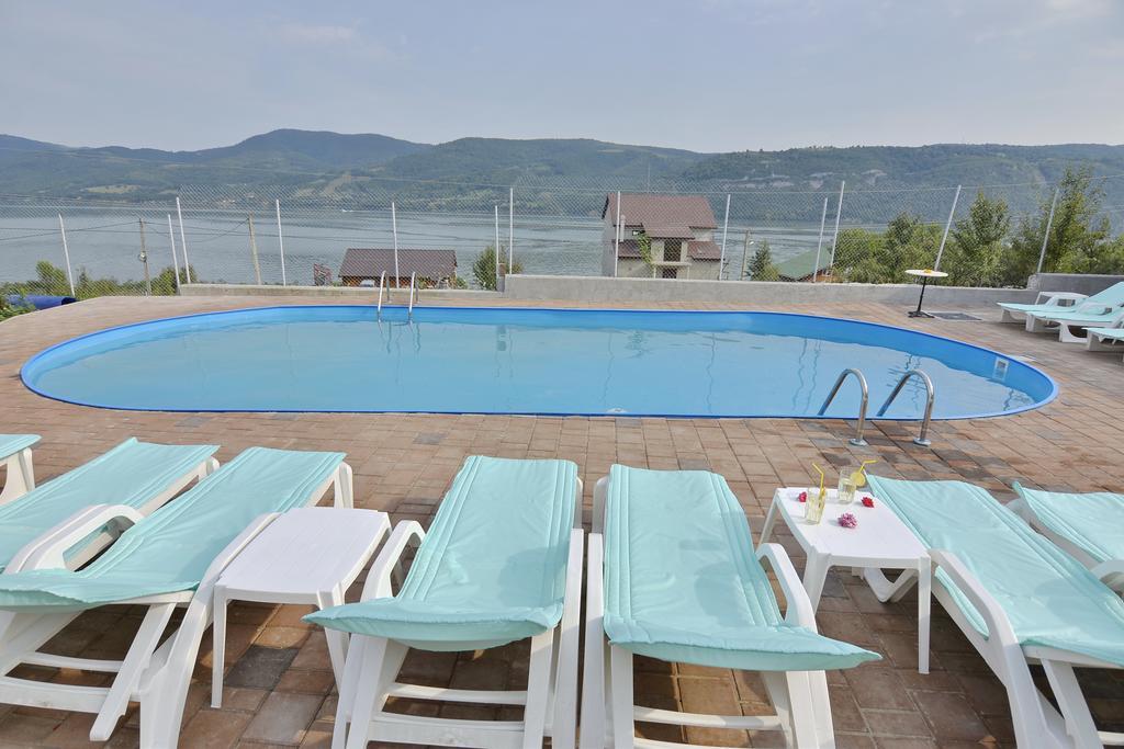 Casa Marina Hotel Ieşelniţa Kültér fotó
