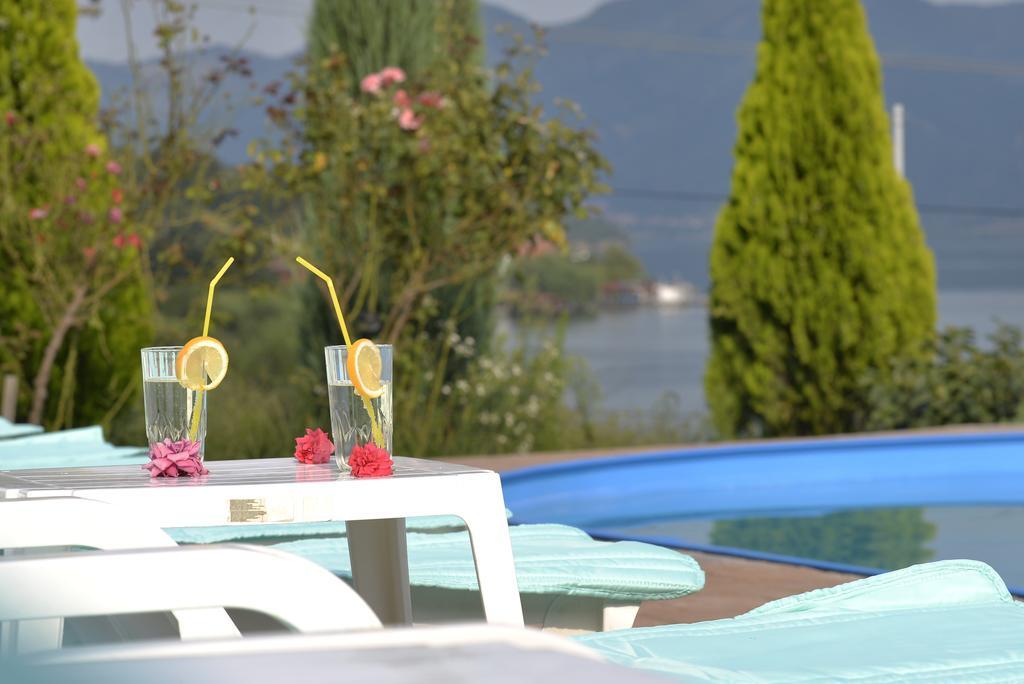 Casa Marina Hotel Ieşelniţa Kültér fotó