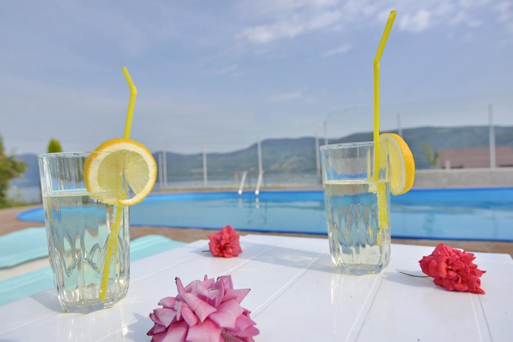 Casa Marina Hotel Ieşelniţa Kültér fotó