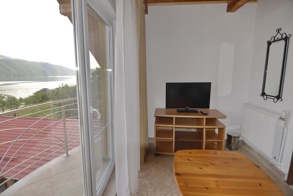 Casa Marina Hotel Ieşelniţa Kültér fotó