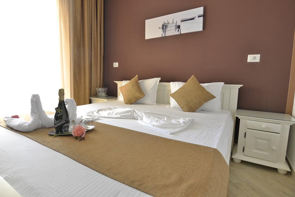 Casa Marina Hotel Ieşelniţa Kültér fotó