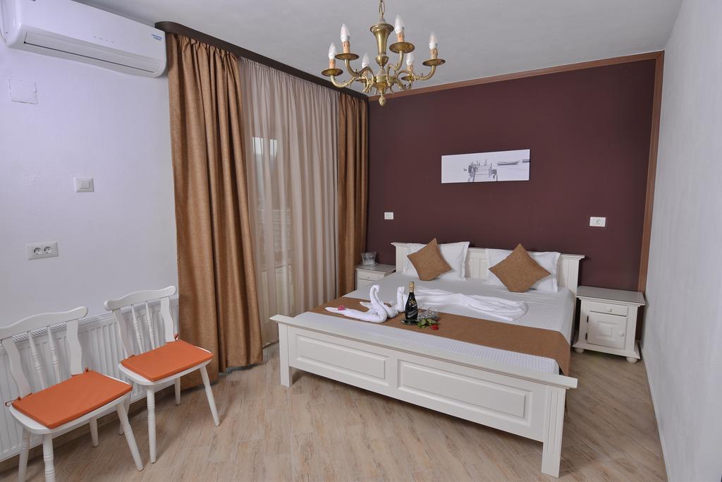 Casa Marina Hotel Ieşelniţa Kültér fotó