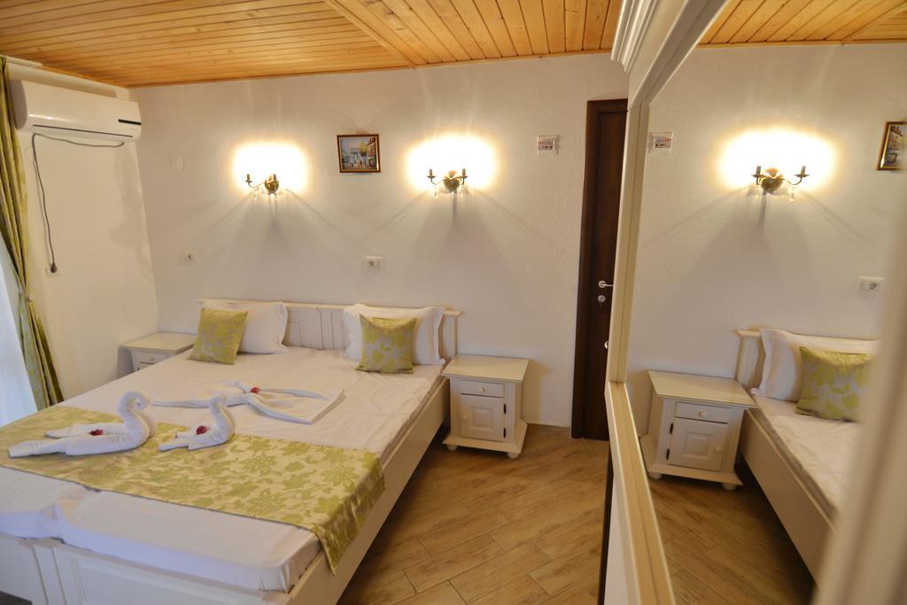 Casa Marina Hotel Ieşelniţa Kültér fotó