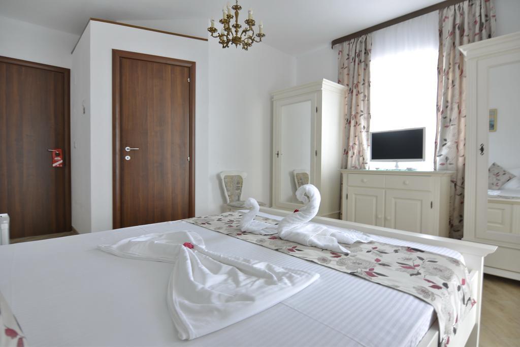 Casa Marina Hotel Ieşelniţa Kültér fotó