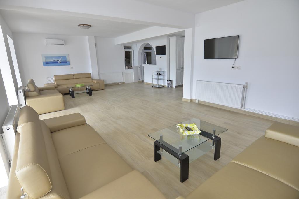 Casa Marina Hotel Ieşelniţa Kültér fotó