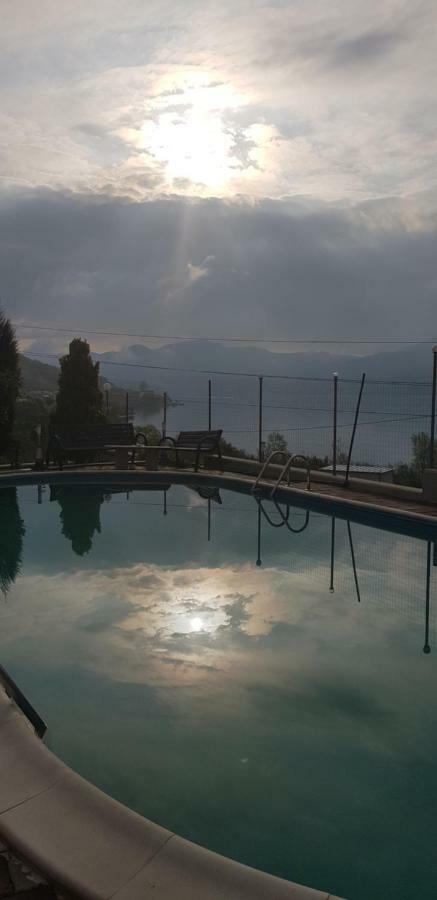 Casa Marina Hotel Ieşelniţa Kültér fotó